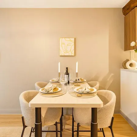 Ideal Family - Apartment *