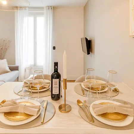 Ideal Family - Paris